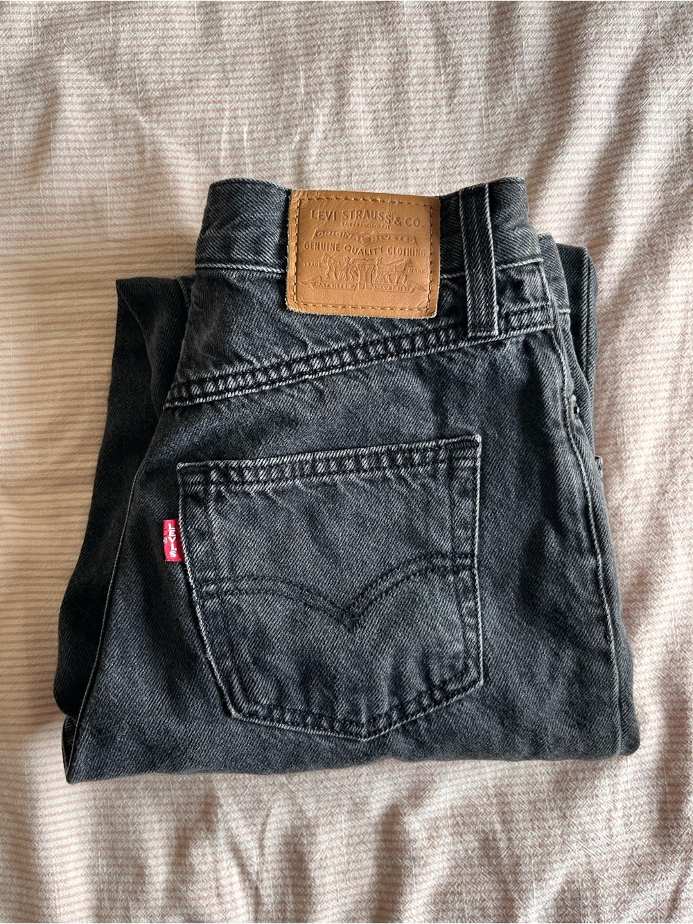 Levi's Black Mom Jeans